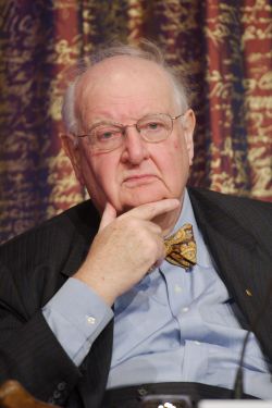 250 Angus Deaton 0182 wikipedia